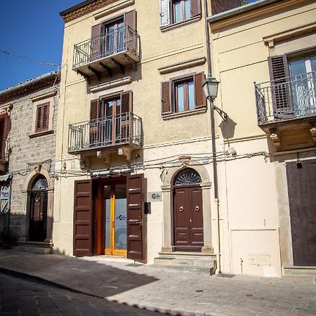 Al Centro Casa Vacanze Mistretta Экстерьер фото